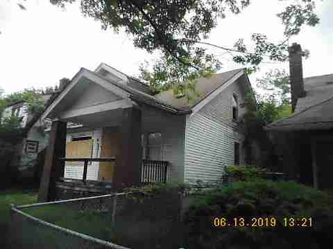 10310 Aurora (4)_m.jpg